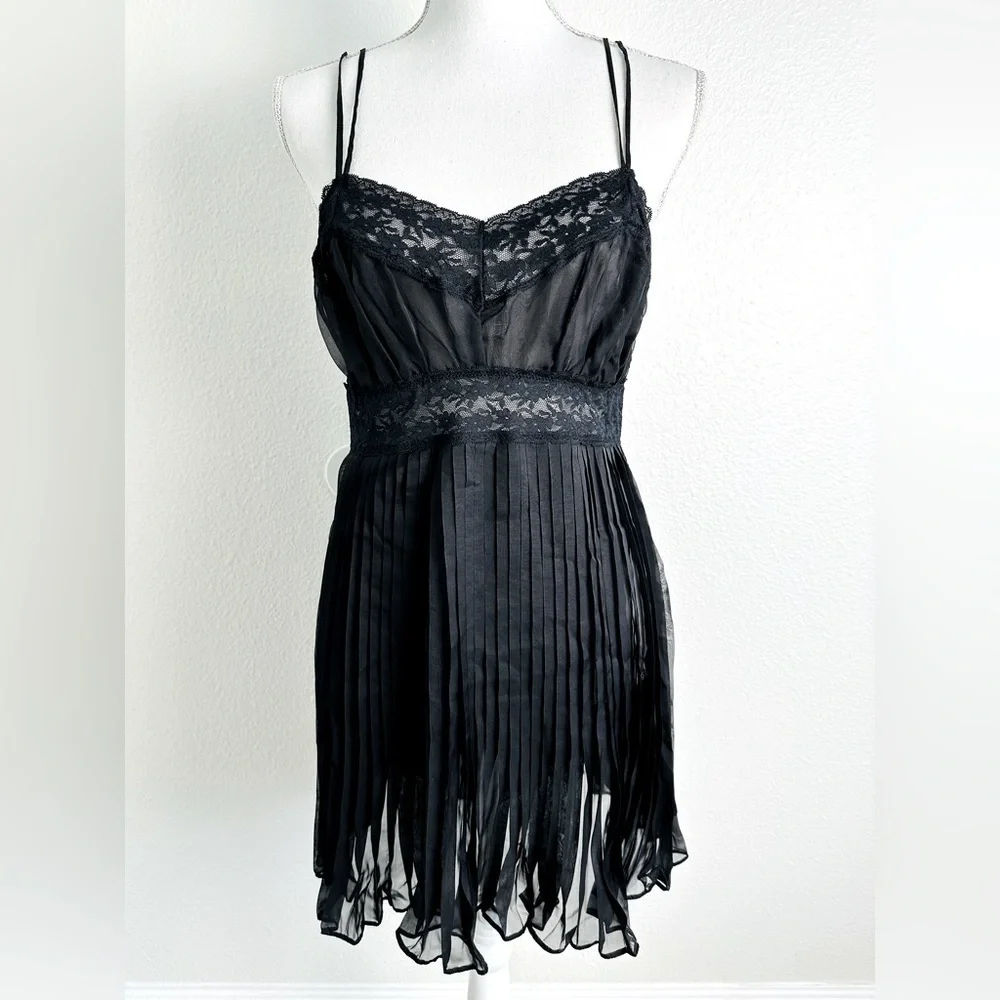 Savage X FENTY Black Lace Baby Doll Lingerie Size Large